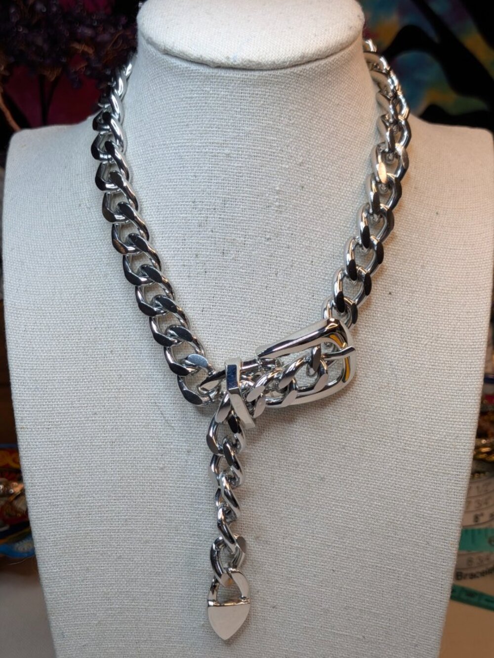 Punk‑Style Silver‑Tone Cuban Link Choker Necklace
